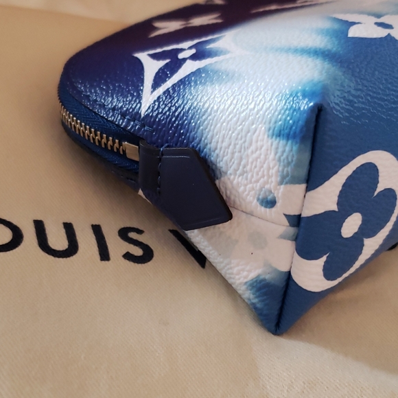 Louis Vuitton Escale Blue Cosmetic Toiletry Pouch Giant Flower Monogram Pochette - Picture 7 of 17
